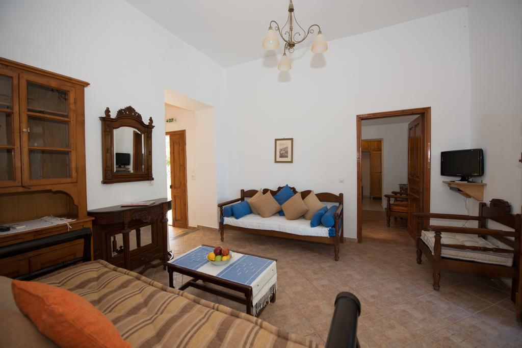 Villa Zeus Сими Екстериор снимка